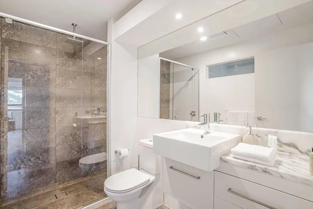 Fuller Holidays- Lot 7 - Byron Penthouse Apartment With Pool Byron Bay Australien